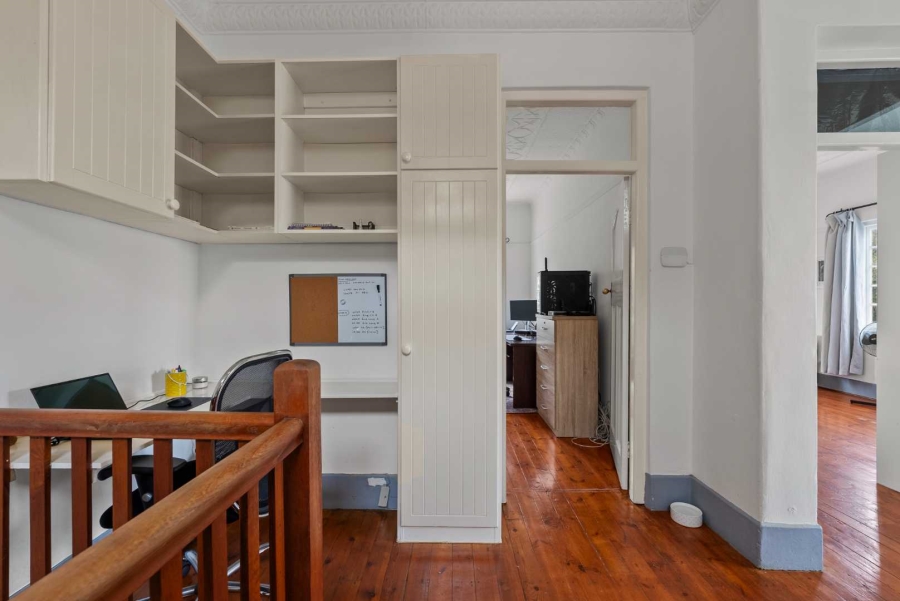 3 Bedroom Property for Sale in Oranjezicht Western Cape